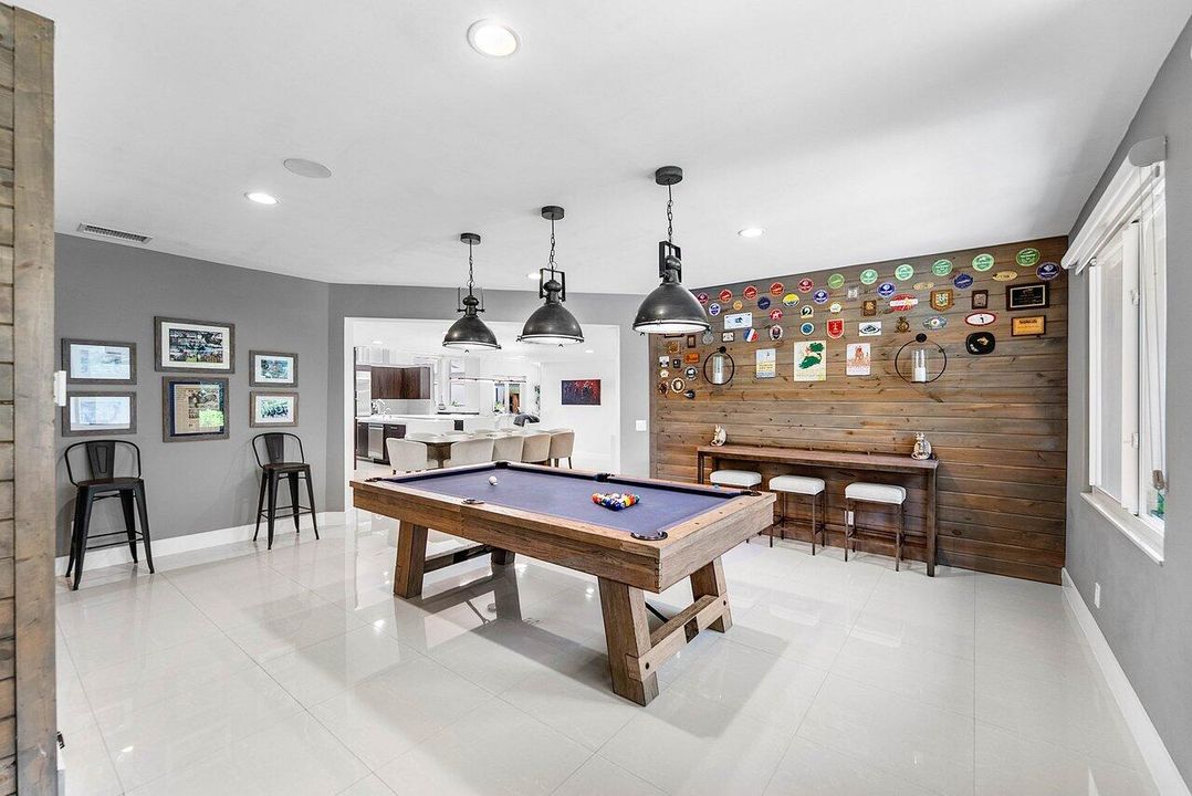 For Rent: $45,000 (7 beds, 6 baths, 7052 Square Feet)