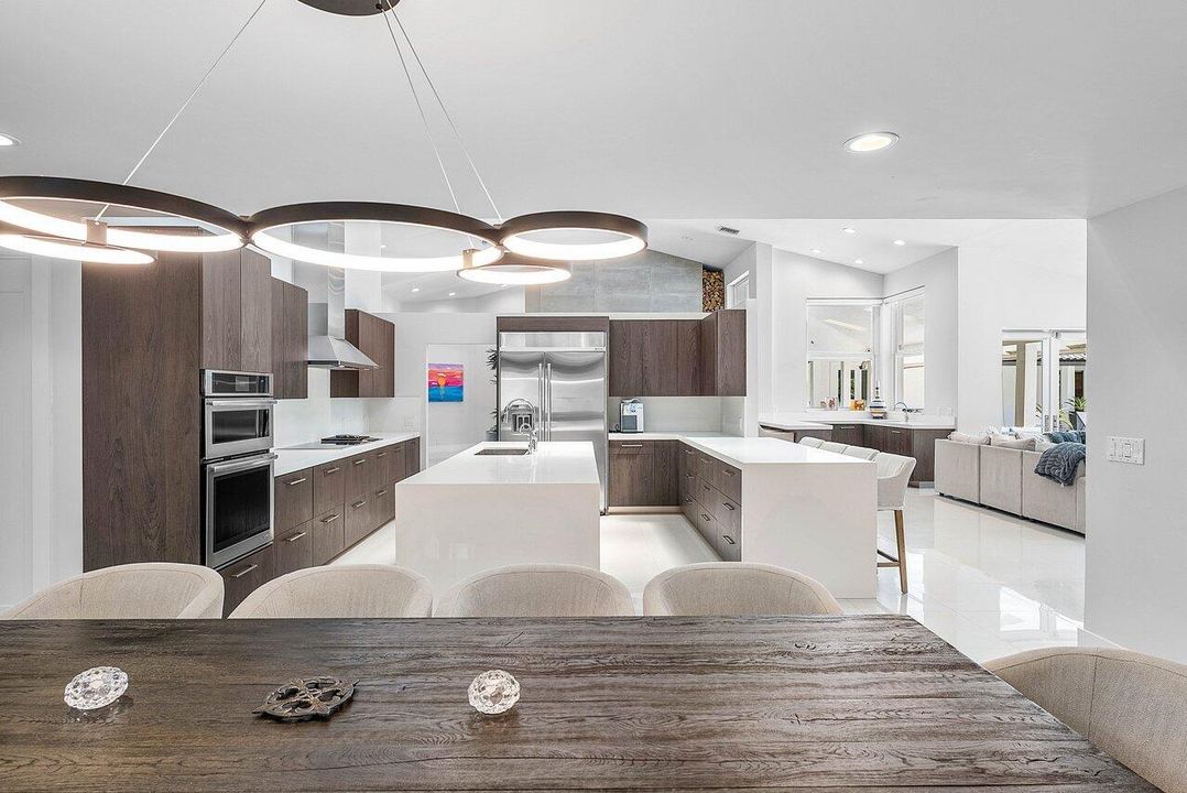 For Rent: $45,000 (7 beds, 6 baths, 7052 Square Feet)