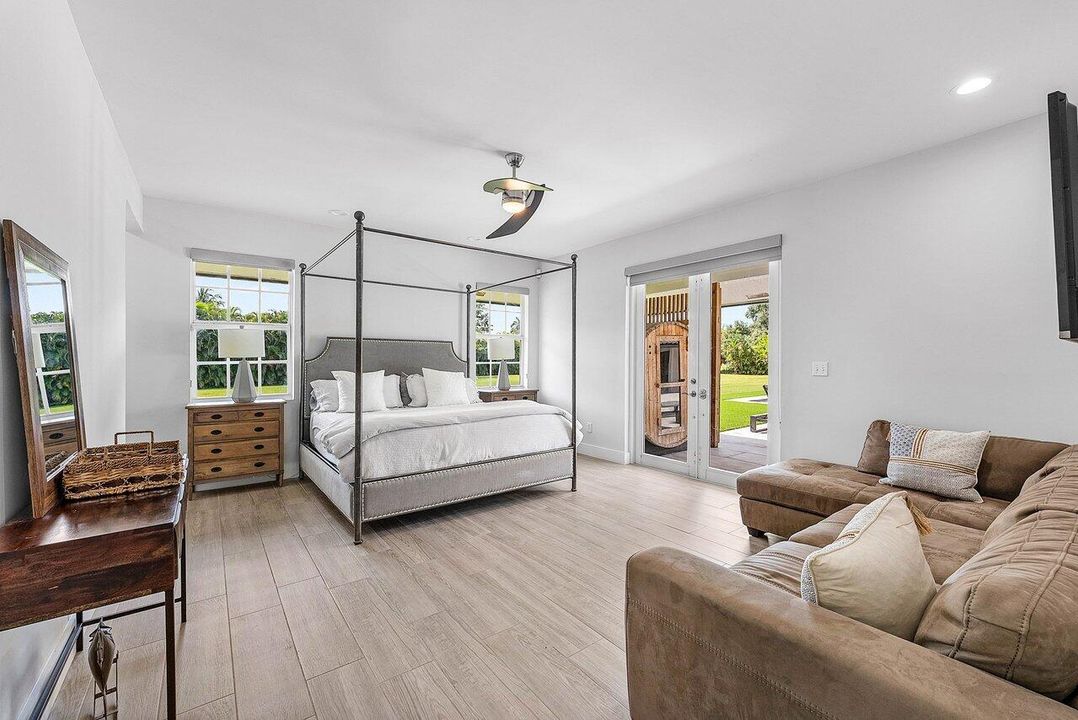 For Rent: $45,000 (7 beds, 6 baths, 7052 Square Feet)