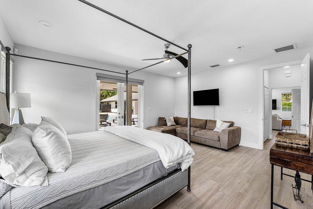 For Rent: $45,000 (7 beds, 6 baths, 7052 Square Feet)