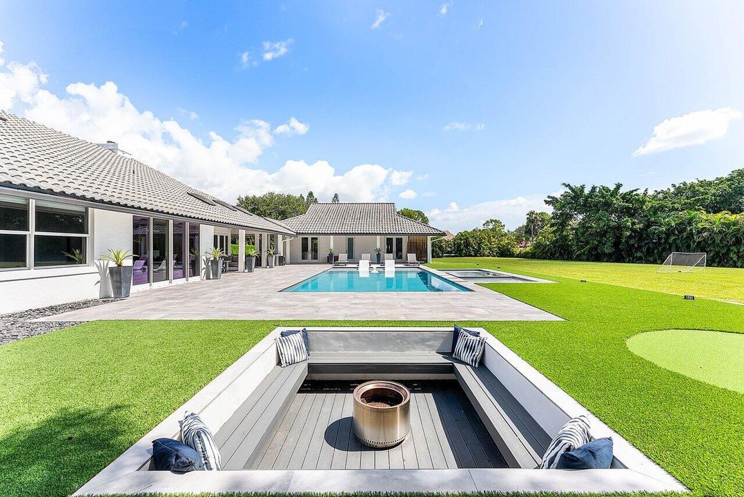 For Rent: $45,000 (7 beds, 6 baths, 7052 Square Feet)