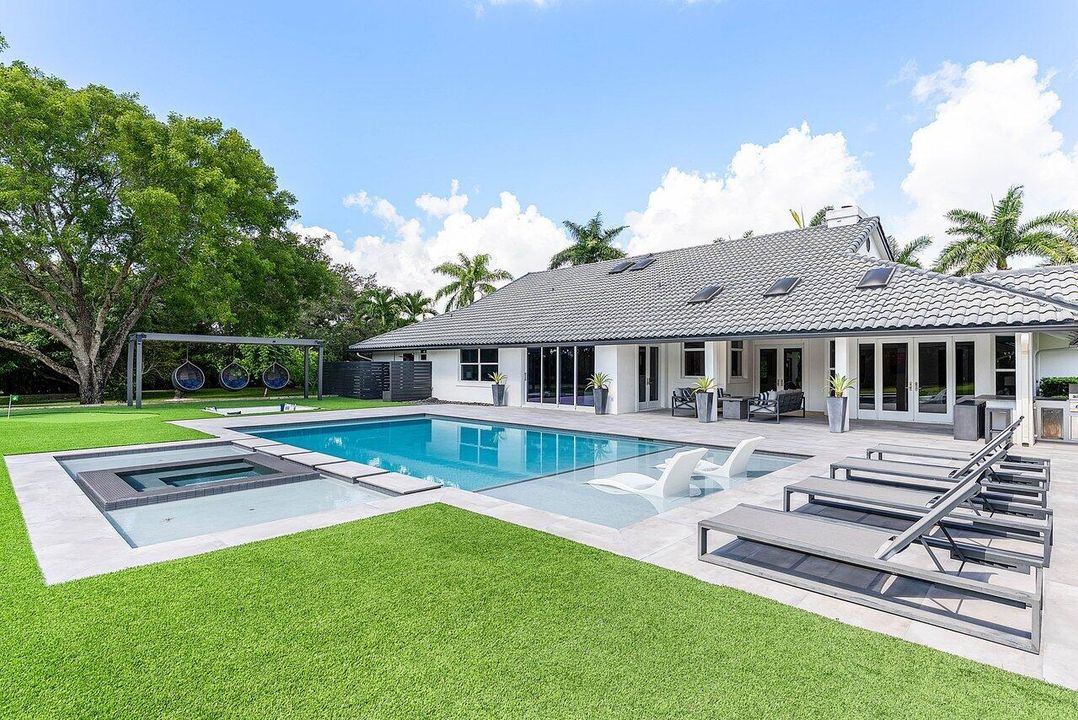 For Rent: $45,000 (7 beds, 6 baths, 7052 Square Feet)