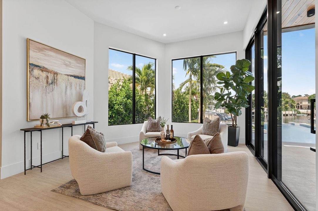 Под контрактом: $6,249,000 (5 спален, 5 ванн, 5556 Квадратных фут)