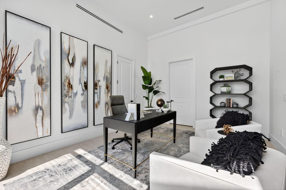 Под контрактом: $6,249,000 (5 спален, 5 ванн, 5556 Квадратных фут)