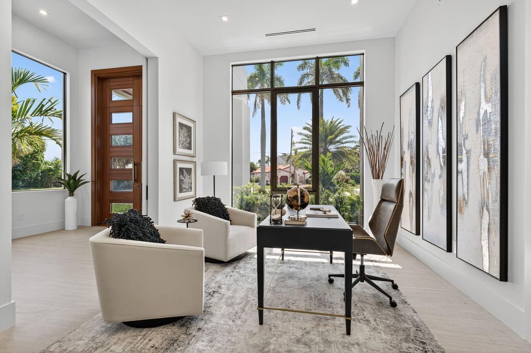 Под контрактом: $6,249,000 (5 спален, 5 ванн, 5556 Квадратных фут)