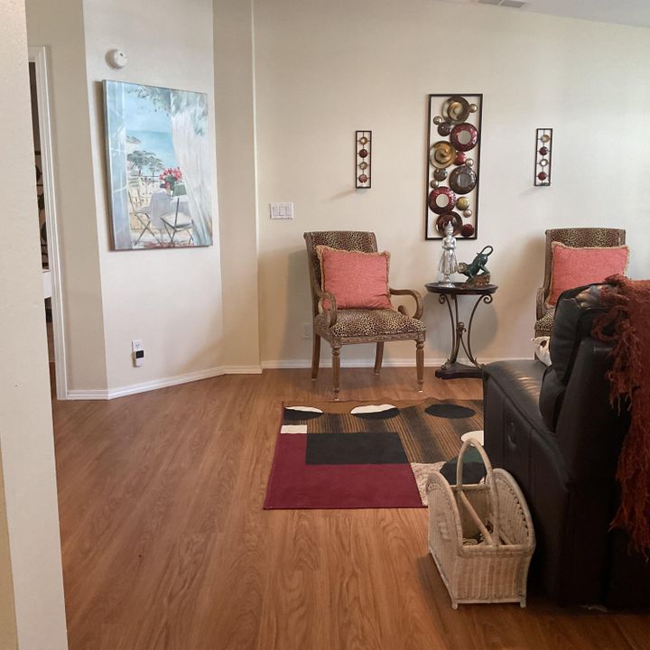 Active With Contract: $184,900 (3 beds, 2 baths, 1728 Square Feet)