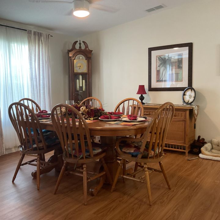 Active With Contract: $184,900 (3 beds, 2 baths, 1728 Square Feet)