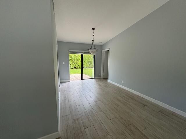 Под контрактом: $3,600 (3 спален, 2 ванн, 1596 Квадратных фут)