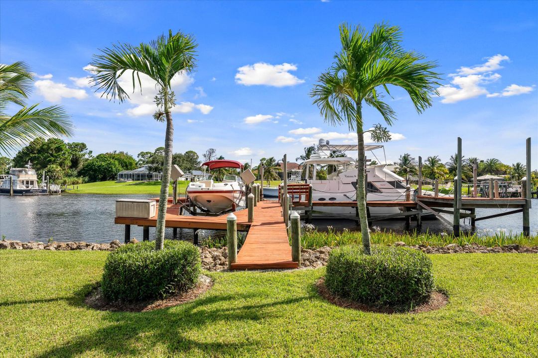 На продажу: $1,995,000 (3 спален, 2 ванн, 3337 Квадратных фут)