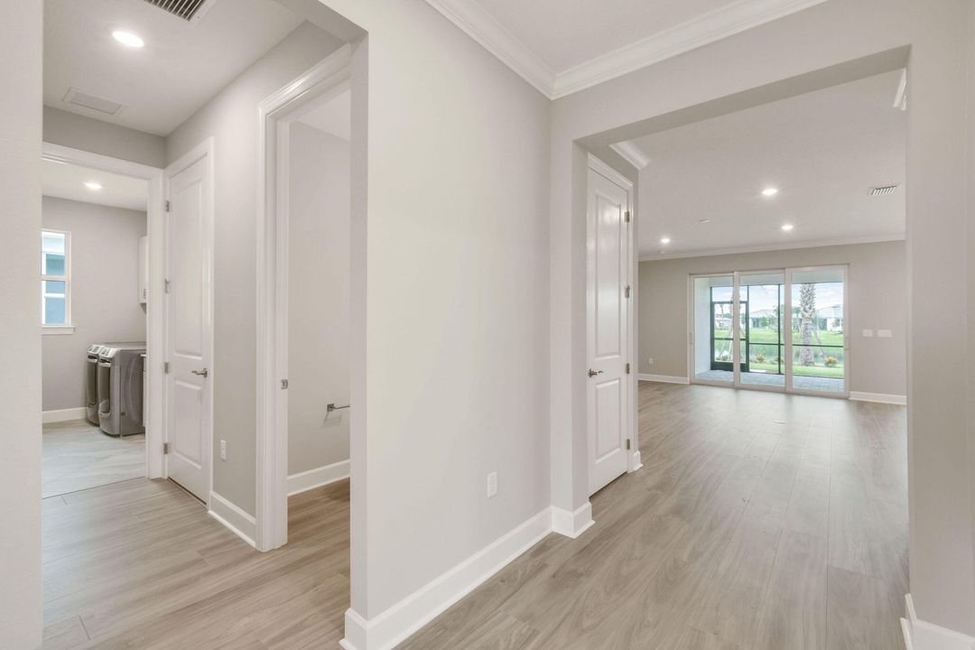 Activo con contrato: $699,305 (3 camas, 2 baños, 2114 Pies cuadrados)