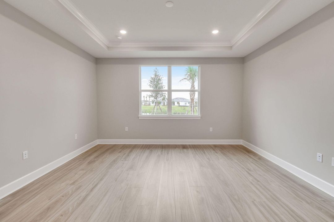 Activo con contrato: $699,305 (3 camas, 2 baños, 2114 Pies cuadrados)