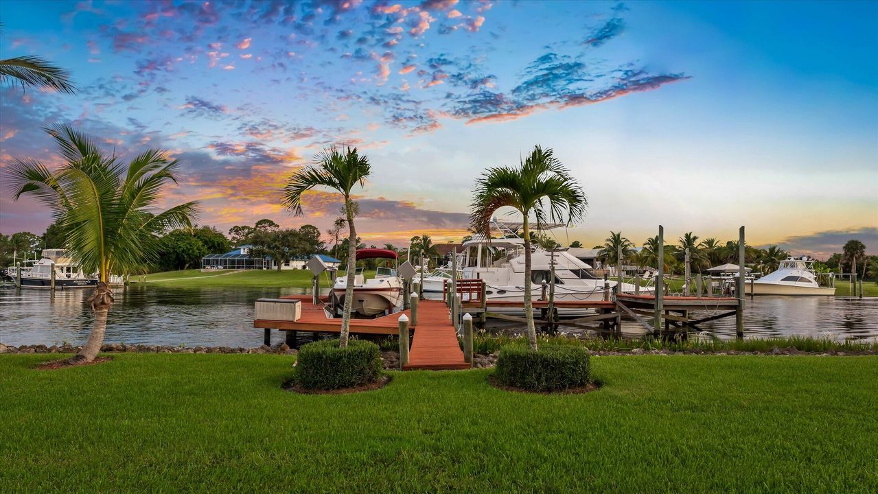 На продажу: $1,995,000 (3 спален, 2 ванн, 3337 Квадратных фут)