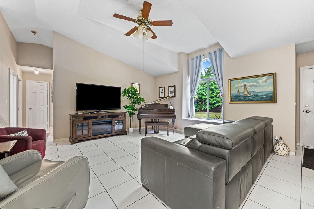 待售: $1,639,000 (3 贝兹, 2 浴室, 1600 平方英尺)