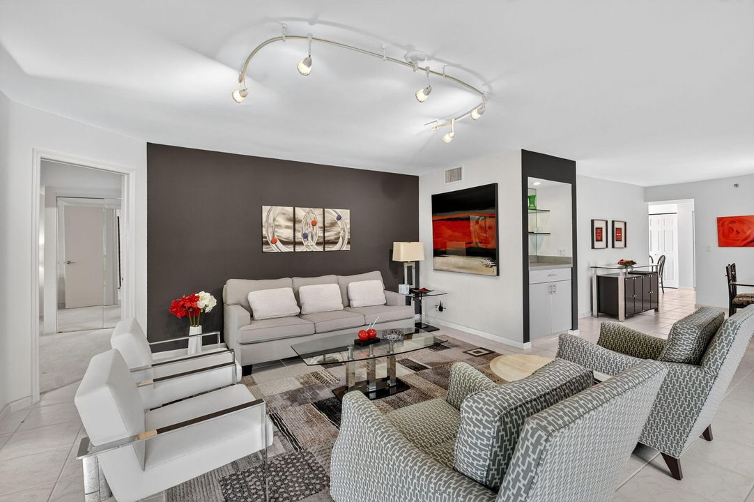 Active With Contract: $10,000 (2 beds, 2 baths, 1688 Square Feet)