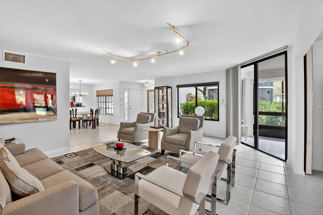 Active With Contract: $10,000 (2 beds, 2 baths, 1688 Square Feet)