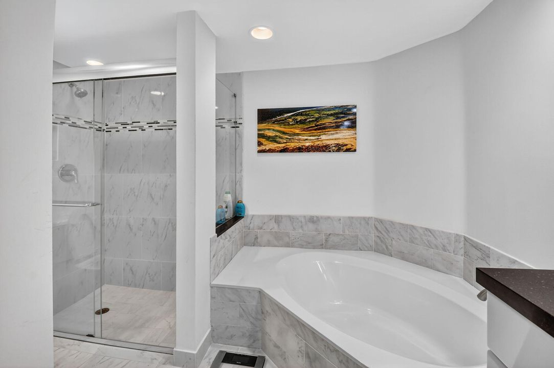 Active With Contract: $10,000 (2 beds, 2 baths, 1688 Square Feet)