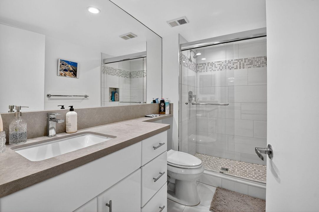 Active With Contract: $10,000 (2 beds, 2 baths, 1688 Square Feet)