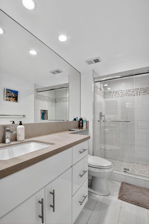 Active With Contract: $10,000 (2 beds, 2 baths, 1688 Square Feet)