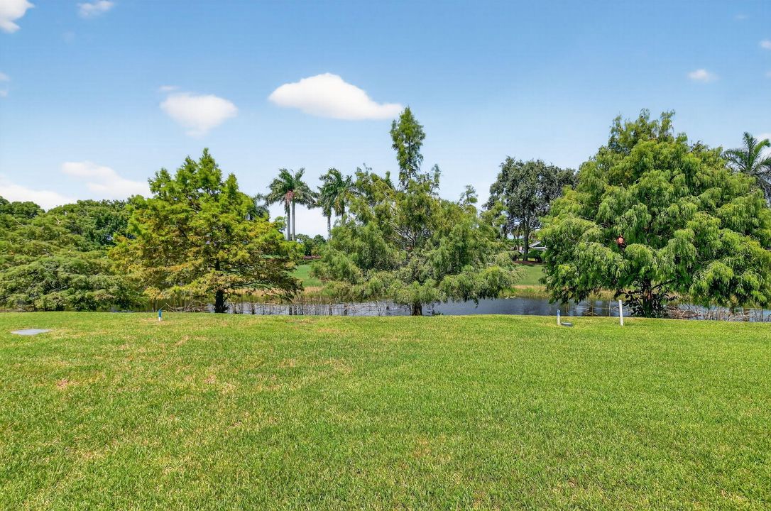 Active With Contract: $10,000 (2 beds, 2 baths, 1688 Square Feet)