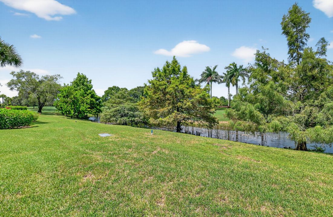 Active With Contract: $10,000 (2 beds, 2 baths, 1688 Square Feet)