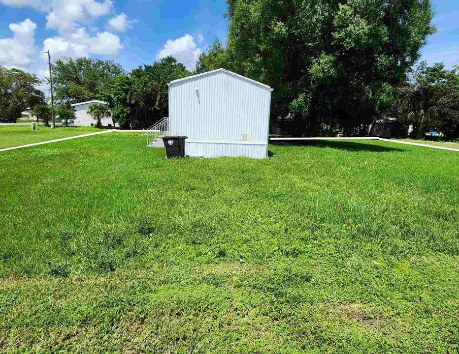 For Sale: $130,000 (2 beds, 1 baths, 672 Square Feet)