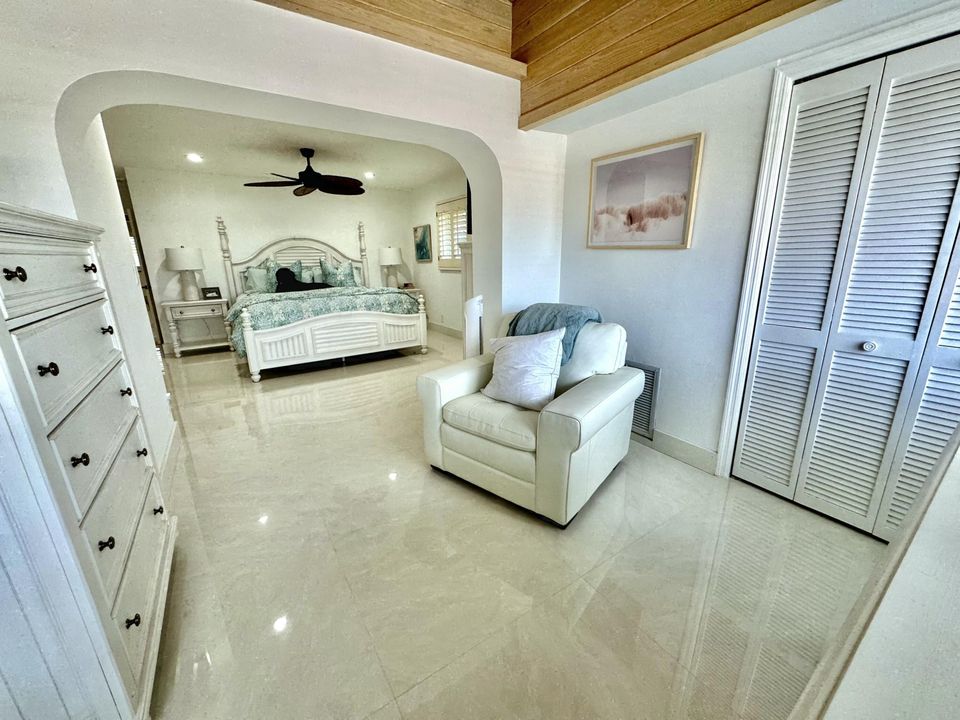 Active With Contract: $7,900 (3 beds, 2 baths, 2819 Square Feet)