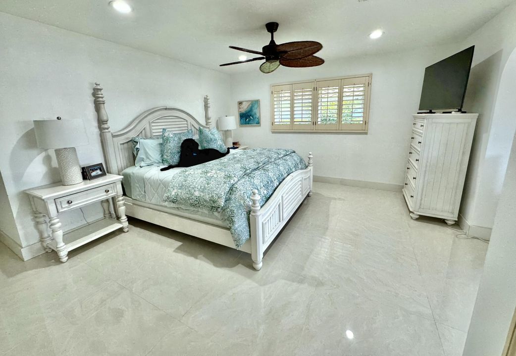 Active With Contract: $7,900 (3 beds, 2 baths, 2819 Square Feet)