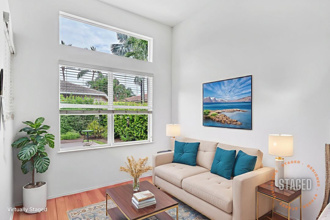 For Sale: $1,099,000 (5 beds, 4 baths, 4384 Square Feet)