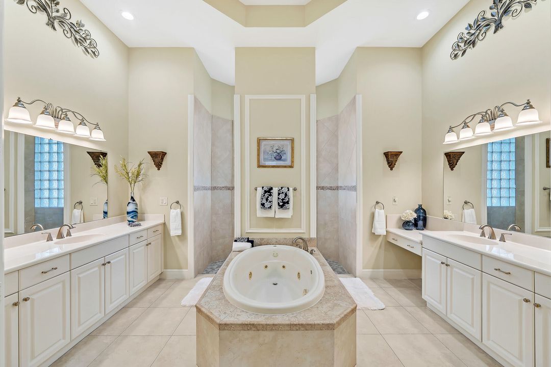 For Sale: $1,099,000 (5 beds, 4 baths, 4384 Square Feet)