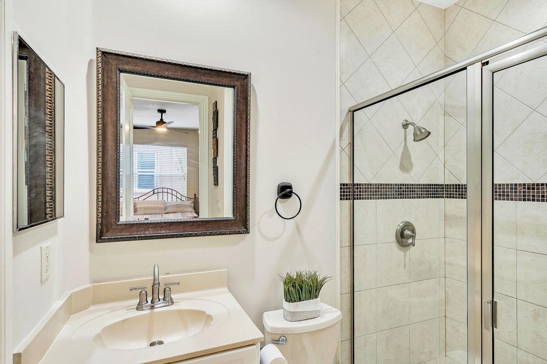 For Sale: $1,099,000 (5 beds, 4 baths, 4384 Square Feet)