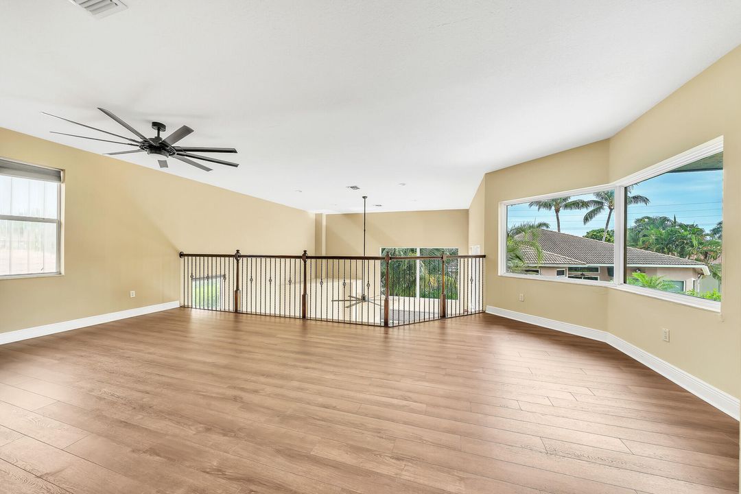 For Sale: $1,099,000 (5 beds, 4 baths, 4384 Square Feet)