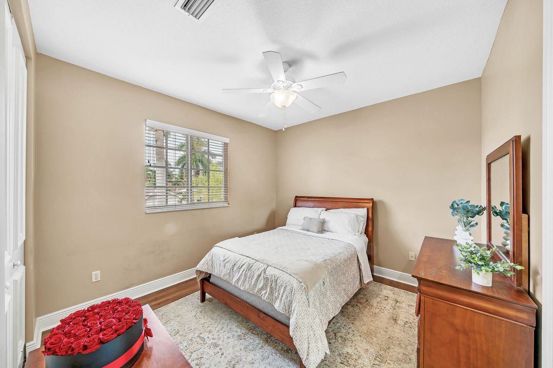 For Sale: $1,099,000 (5 beds, 4 baths, 4384 Square Feet)