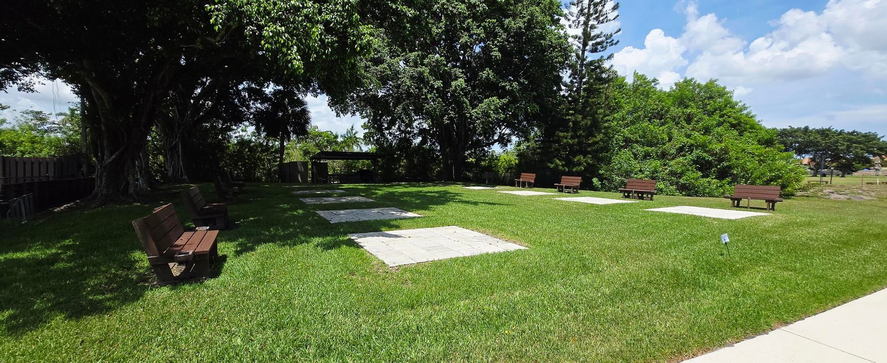 For Sale: $247,000 (2 beds, 2 baths, 1107 Square Feet)