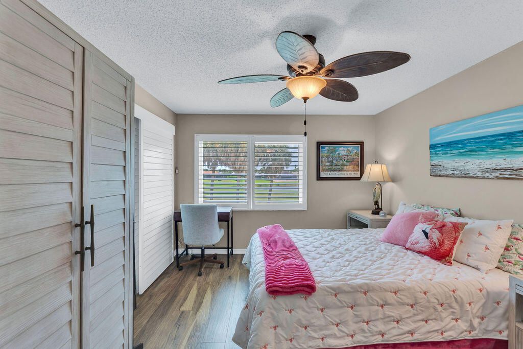 Под контрактом: $264,900 (2 спален, 2 ванн, 1020 Квадратных фут)