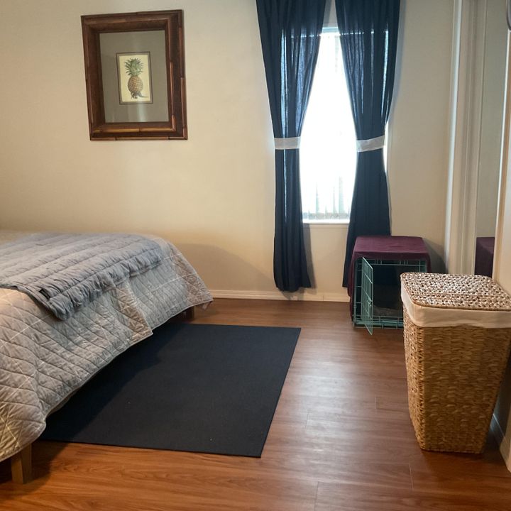 Active With Contract: $184,900 (3 beds, 2 baths, 1728 Square Feet)