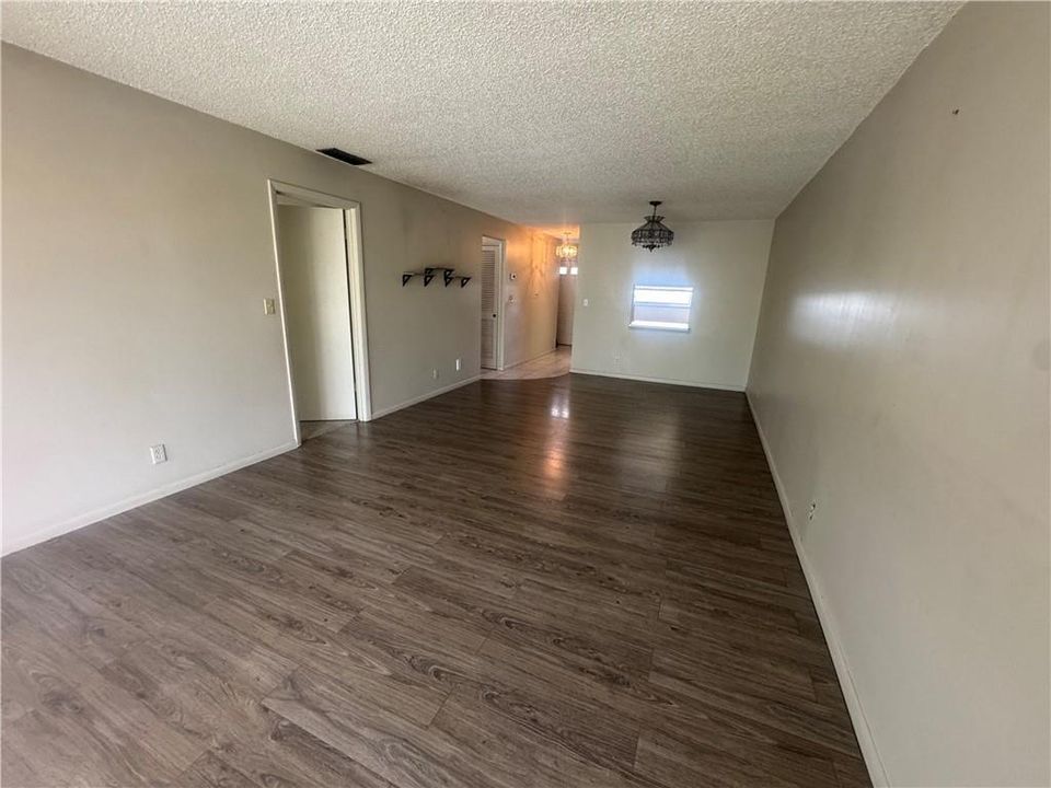 En Venta: $139,900 (2 camas, 2 baños, 1032 Pies cuadrados)