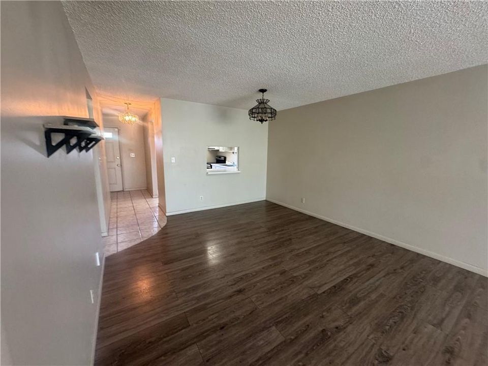 En Venta: $139,900 (2 camas, 2 baños, 1032 Pies cuadrados)