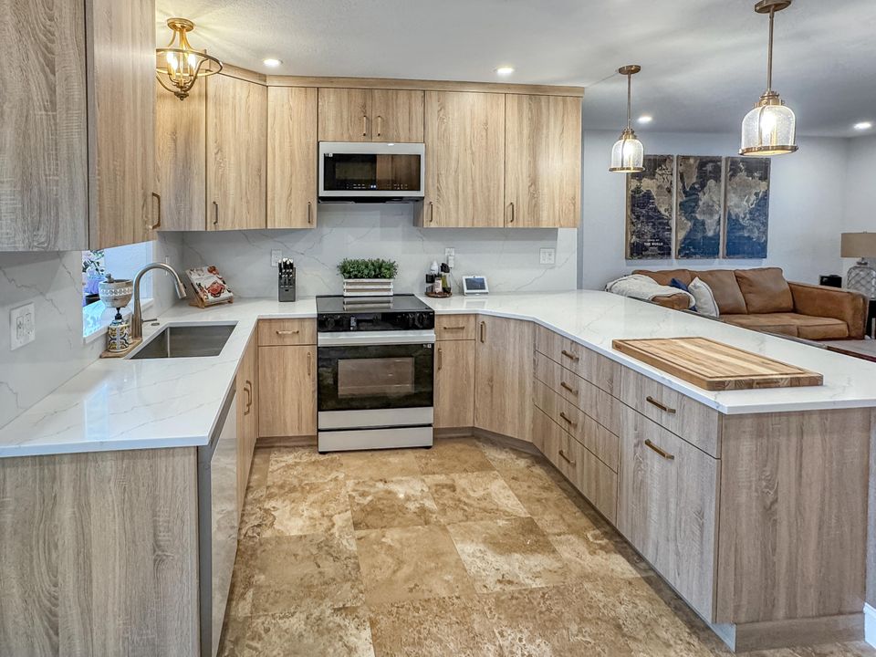 Active With Contract: $759,000 (4 beds, 2 baths, 1470 Square Feet)