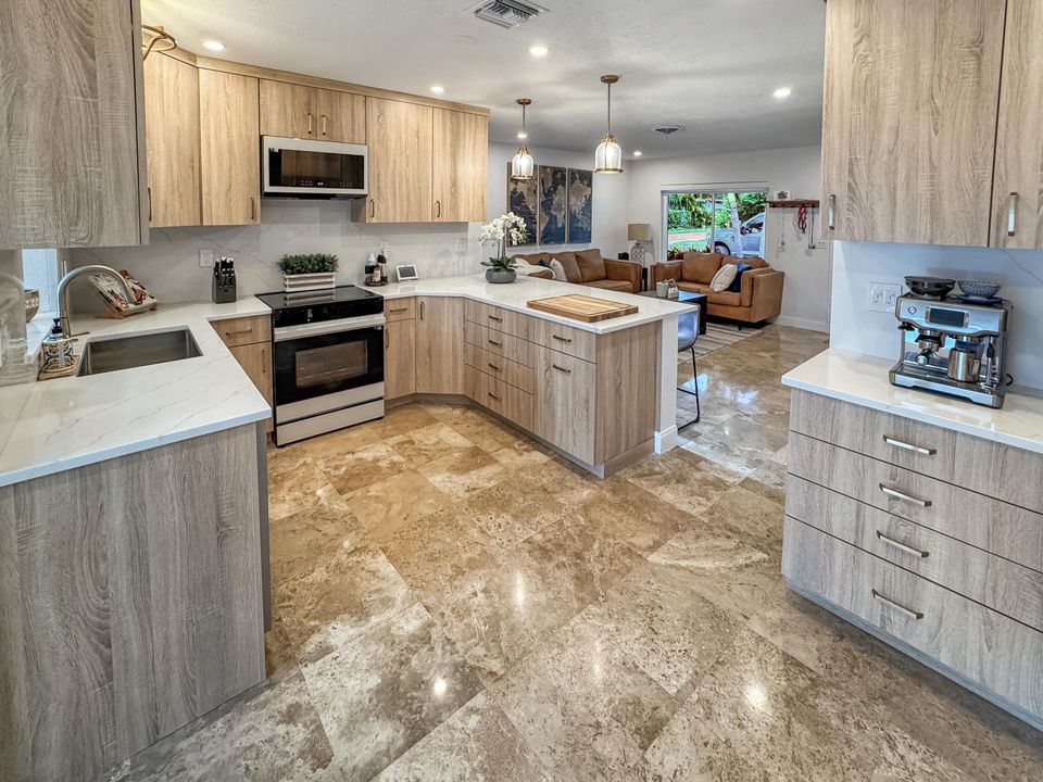 Active With Contract: $759,000 (4 beds, 2 baths, 1470 Square Feet)