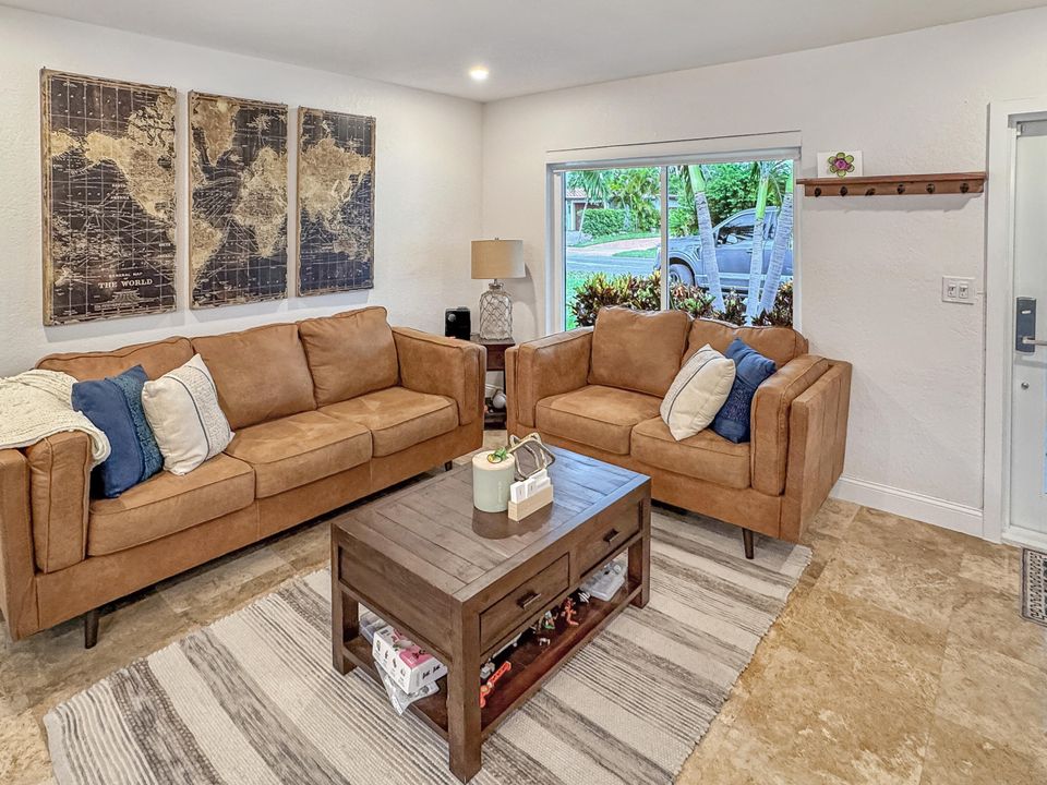 Active With Contract: $759,000 (4 beds, 2 baths, 1470 Square Feet)