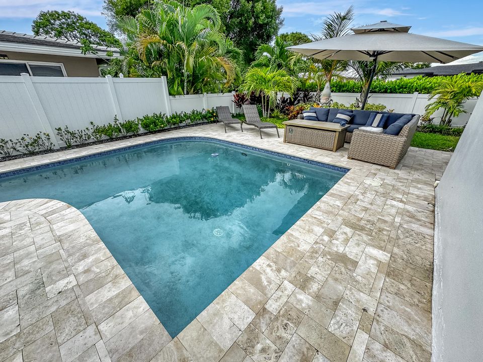 Active With Contract: $759,000 (4 beds, 2 baths, 1470 Square Feet)