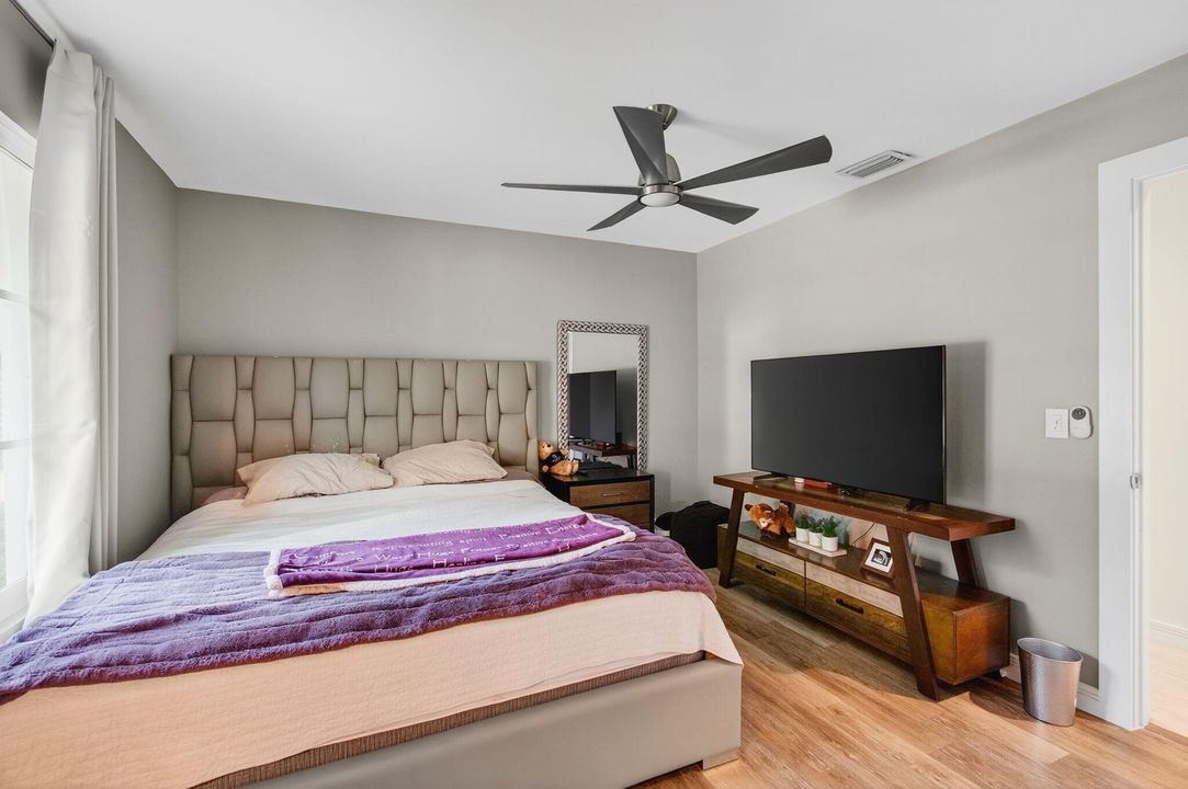 Active With Contract: $575,000 (3 beds, 2 baths, 1925 Square Feet)