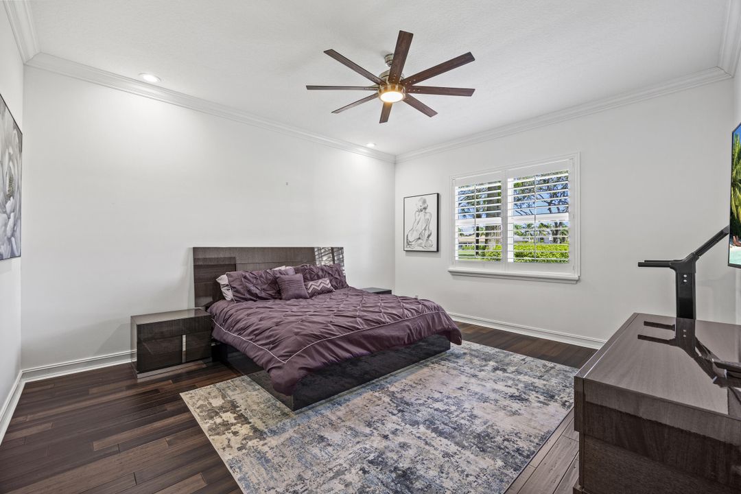 合同活跃: $599,000 (2 贝兹, 2 浴室, 2327 平方英尺)