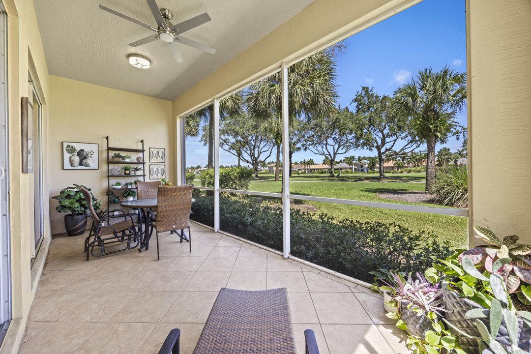 合同活跃: $599,000 (2 贝兹, 2 浴室, 2327 平方英尺)