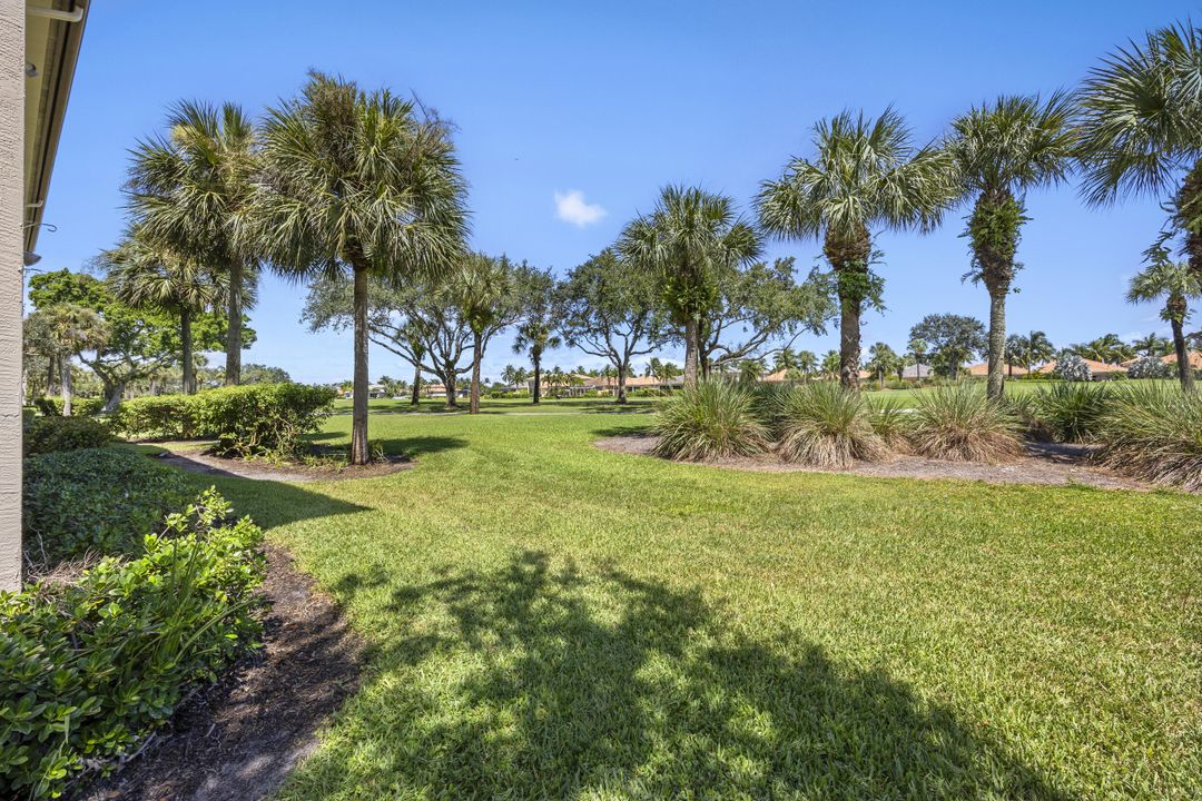 合同活跃: $599,000 (2 贝兹, 2 浴室, 2327 平方英尺)