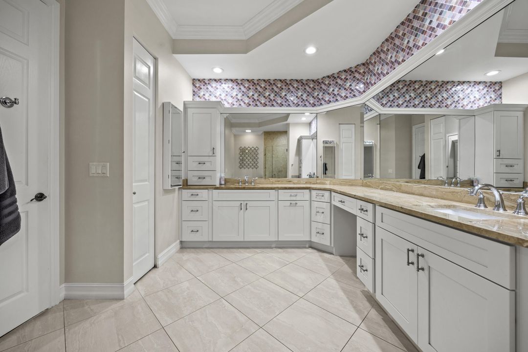 合同活跃: $599,000 (2 贝兹, 2 浴室, 2327 平方英尺)