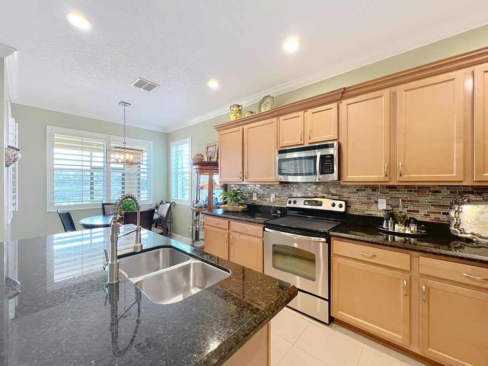 For Sale: $499,900 (3 beds, 3 baths, 1982 Square Feet)