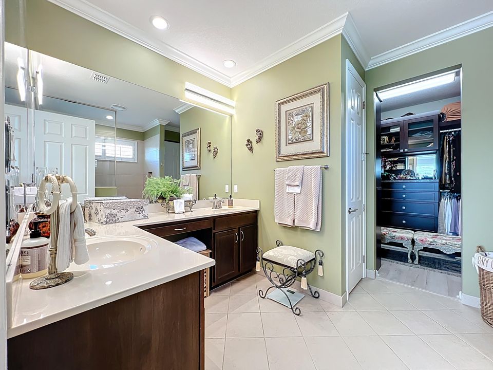 For Sale: $499,900 (3 beds, 3 baths, 1982 Square Feet)