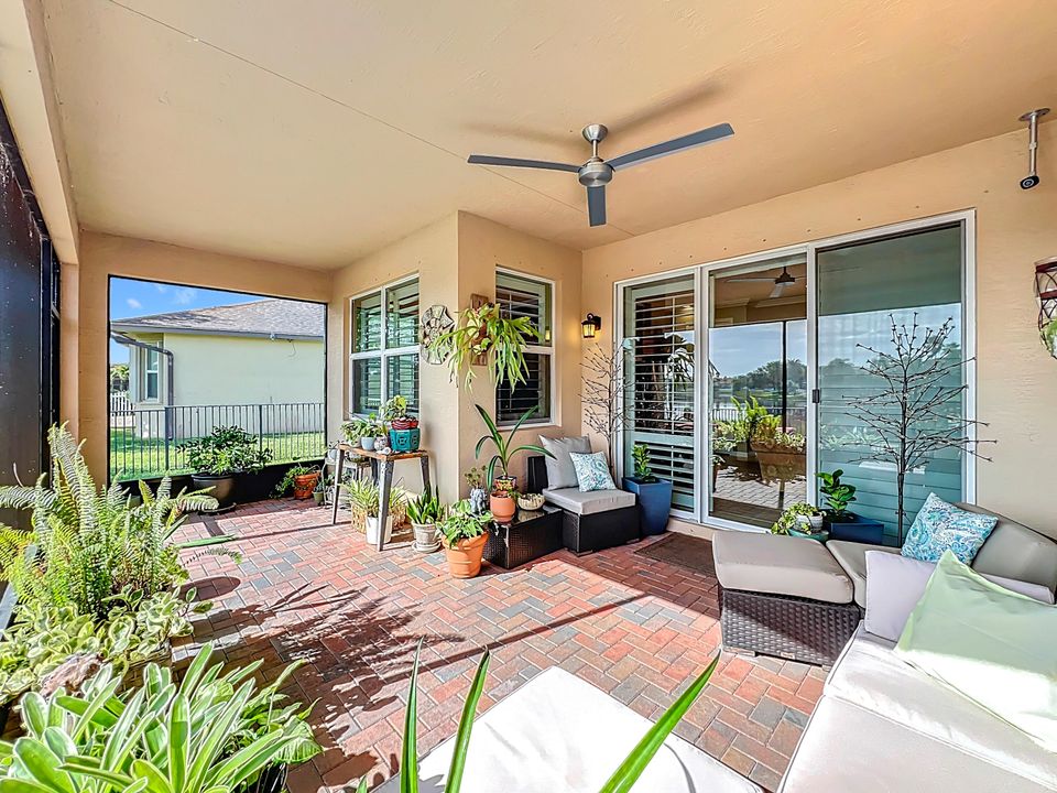 For Sale: $499,900 (3 beds, 3 baths, 1982 Square Feet)