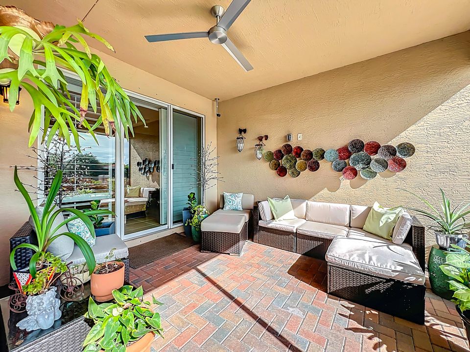 For Sale: $499,900 (3 beds, 3 baths, 1982 Square Feet)